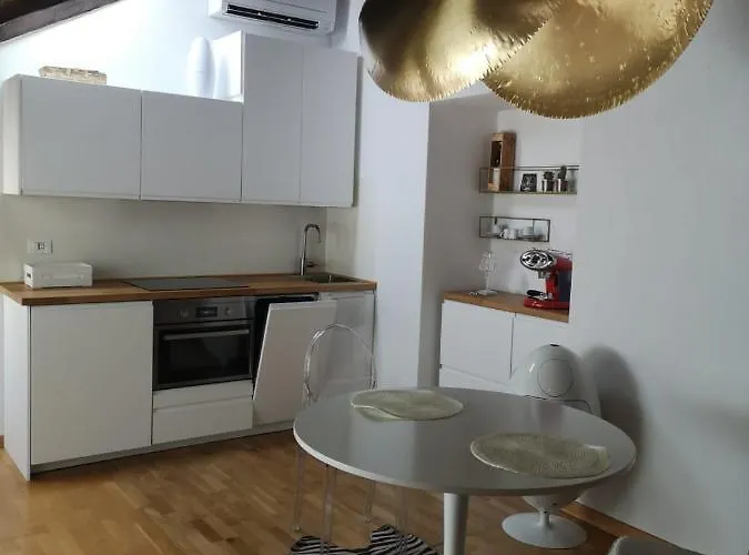 公寓 Romantik, Charming House 的里雅斯特