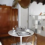 Romantik, Charming House Trieste