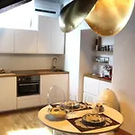Romantik, Charming House Apartment