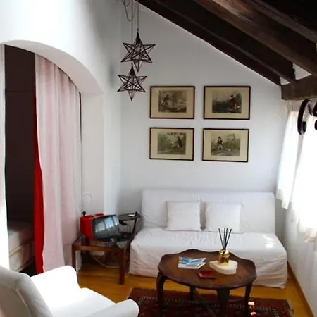 Romantik, Charming House